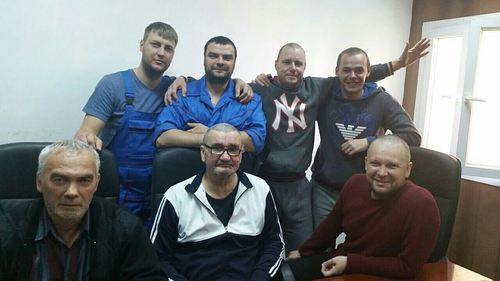 Команда сухогруза "Мерле" Фото http://www.rostov.kp.ru/share/i/12/10050330/inx960x640.jpg