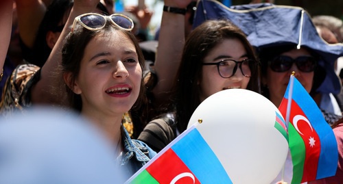 Участники праздничного митинга азербайджанской оппозиции. Баку, 28 мая 2017 года. Фото Азиза Каримова для "Кавказского узла"