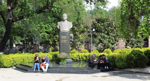 Мемориал Гейдара Алиева в Тбилиси. Фото Инны Кукуджановой для "Кавказского узла"