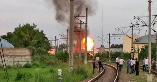 Взрыв и пожар на автозаправочной станции в Нальчике. 26 июля 2017 г. Фото http://www.e-kbr.ru/news/4/22777/ 