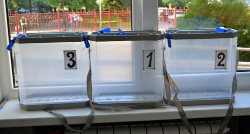 Урны для избирательных бюллетеней. Фото Светланы Кравченко для "Кавказского узла"