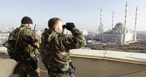 Сотрудники силовых структур. Грозный, Чечня. Фото: REUTERS/Eduard Korniyenko