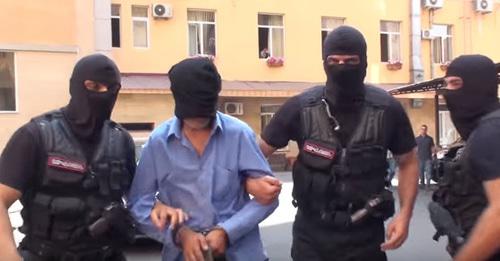 Задержание Рафика Хачатряна. Кадр из видео пользователя POLICE RA Vostikanutyun https://www.youtube.com/watch?v=vbaQmtzZPE4