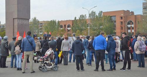 Митинг жителей Волжского против производства карбамата. 21 октября 2017 г. Фото http://volgasib.ru
