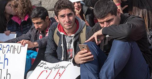 Голодовка студентов против отсрочки от армии. Ереван, 14 ноября 2017 года. Фото: Sputnik/ Karen Yepremyan