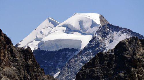 Снег на горных вершинах. © Фото с сайта pixabay.com
