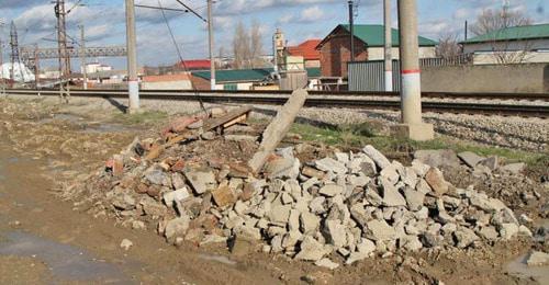Строительный мусор на новой улице в Махачкале. Фото: пресс-служба администрации Махачкалы https://www.mkala.ru