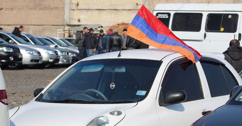 В Армении, по данным полиции, порядка 32 тысяч "праворуких" авто. Ереван, 12 января 2018 г. Фото Тиграна Петросяна для "Кавказского узла"