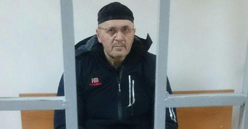 Оюб Титиев в зале суда. Фото: Пресс-служба ПЦ Мемориал