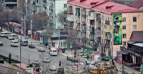 Маршрутные такси на улицах Махачкалы. Дагестан. Фото: Тимур Агиров http://www.odnoselchane.ru