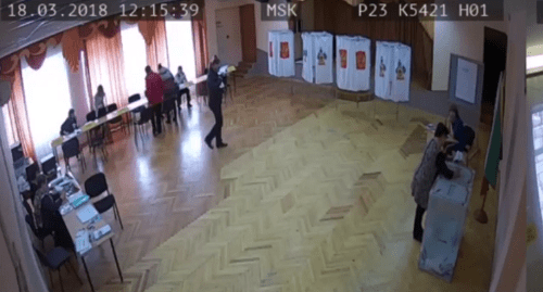 Кадр видеозаписи с избирательного участка №5421 в Туапсе. https://www.youtube.com/watch?v=TQfiVoOMO24