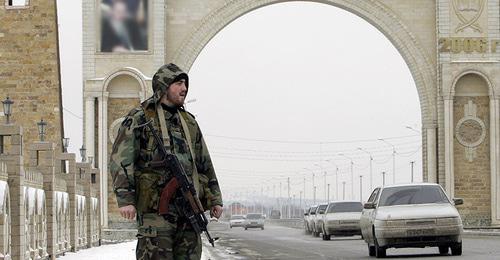 Сотрудник силовых структур. Грозный, Чечня. Фото: REUTERS/Denis Sinyakov 