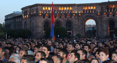 Протестующие на улицах Еревана. 17 апреля 2018 г. Фото Тиграна Петросяна для "Кавказского узла"