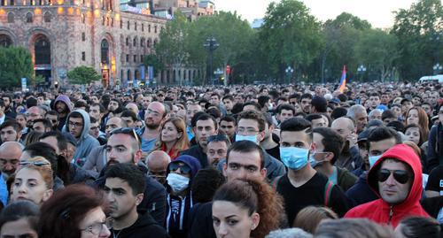 Митинг на Площади Республики. Ереван, 18 апреля 2018 г. Фото Тиграна Петросяна для "Кавказского узла"