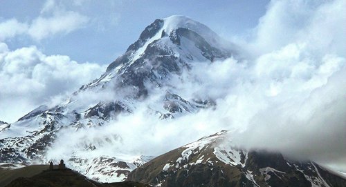 Гора Казбек в Грузии. Фото CC0 / Pixabay


