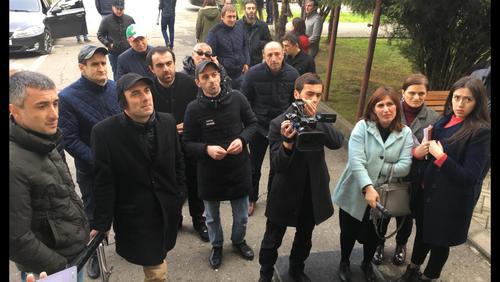 Заседание парламента Абхазии возмутило протестующих против коррупции