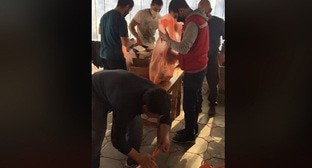 Активисты в Кабардино-Балкарии помогли продуктами сирийским репатриантам