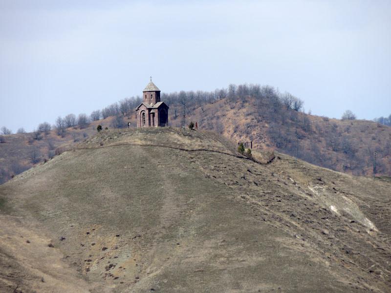Церковь рядом с селом Ехцаох Шушинского района.