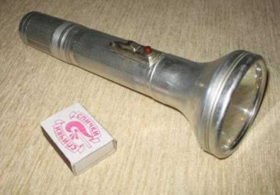 Китайский фонарик, вещь очень необходимая в то время в каждой советской семье.