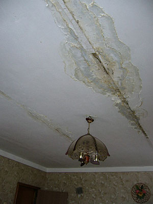 Потолок в квартире No.2 А.Е.Яковлева. Фото "Кавказского Узла"