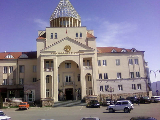 Здание Национального Собрания Нагорного Карабаха.