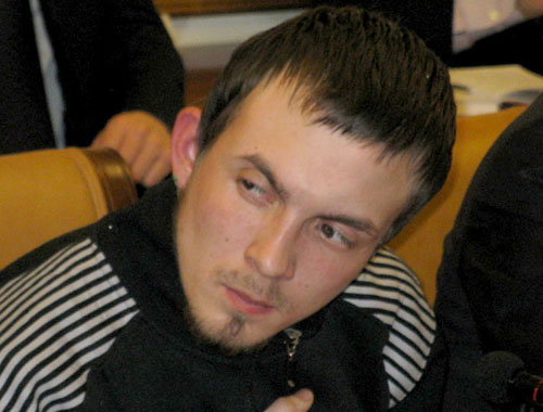Обвиняемый в содействии террористической деятельности житель Башкирии Радмир Рашитов. Махачкала, 27 февраля 2011 г. Фото "Кавказского узла".