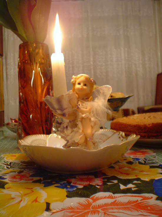 Ангелочек со свечой.