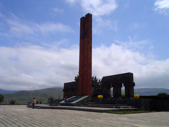 Памятник погибшим воинам в Великой отечественной войне 1941-1945г.г.