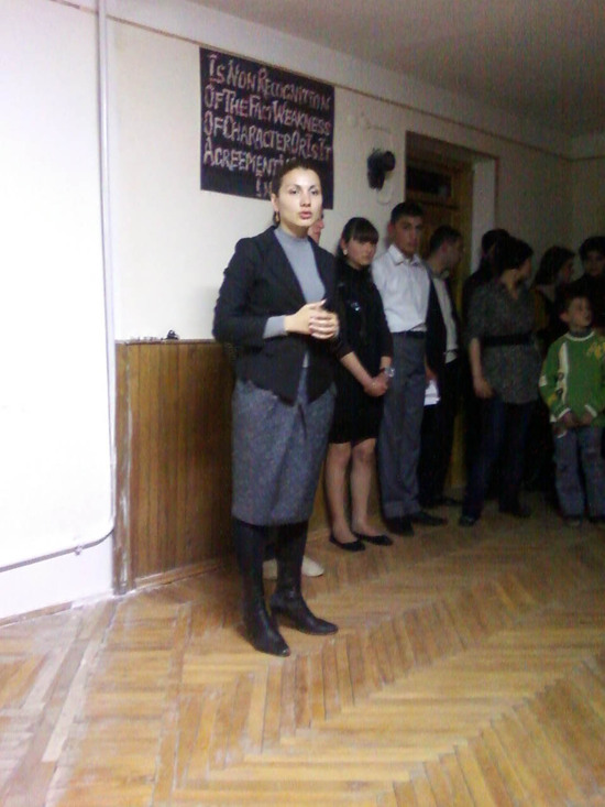 Директор  НПО "Английского клуба" Сусанна Петросян.