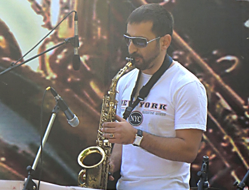 Участник музыкального фестиваля "Кубань играет джаз". Краснодар. 28 мая 2011 г. Фото "Кавказского узла"