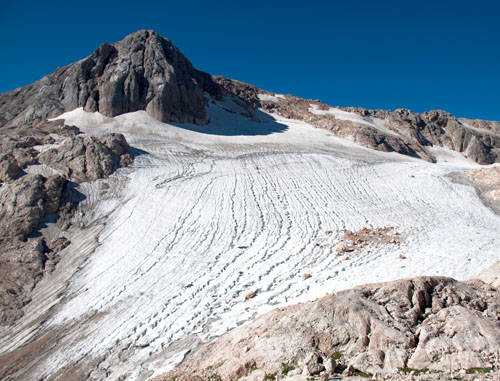 Большой Фиштинский ледник у вершины горы Фишт. Адыгея, август 2011. Фото участников массового восхождения.