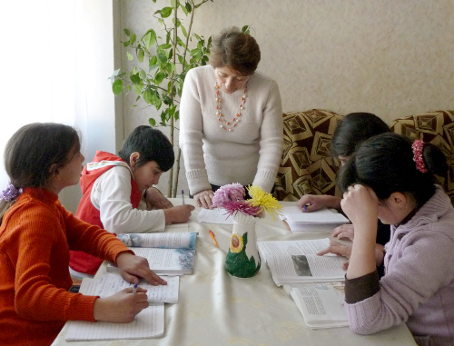 Воспитанники детского дома "Затик" на занятиях. Ереван, 7 декабря 2011 г. Фото Армине Мартиросян для "Кавказского узла"