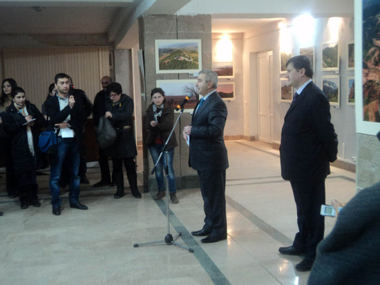 Мероприятие открывает спикер Парламента Нагорного Карабаха Ашот Гулян.