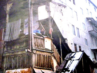 Фотодокумент Нарека Бахтамяна ‘’Последние жильцы’’. Армения, Ереван. 16 марта 2012 г. Фото Армине Мартиросян для «Кавказского узла»