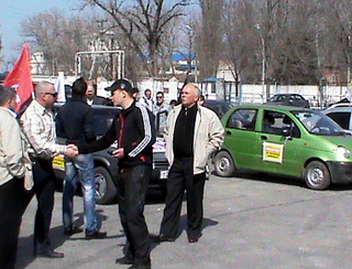 Участники автопробега "За честные выборы". Астрахань, 7 апреля 2012 г. Фото Елены Гребенюк для "Кавказского узла"