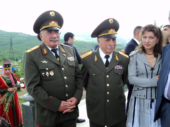 Генерал Гурген Далибалтаян (в середине). Человек который вызывает у меня почтение и уважение.