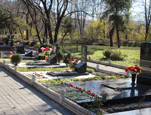 Северная Осетия, Владикавказ, Аллея Славы, где похоронены погибшие во время осетино-ингушского конфликта 1992 года. Фото Эммы Марзоевой для "Кавказского узла"