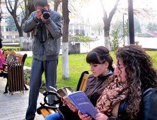 Участники флешмоба.Степанакерт, 17 ноября 2012 г. Фото Алвард Григорян для "Кавказского узла"