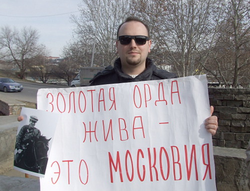 Участник акции Гиви Инасаридзе.  Тбилиси, 4 февраля 2013 г. Фото Эдиты Бадасян для "Кавказского узла"