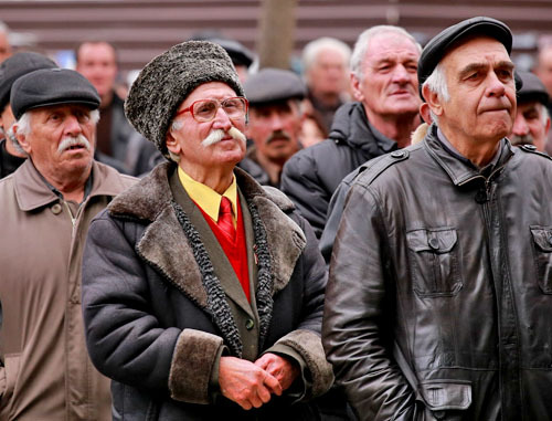 Участники митинга. Сухум, 28 февраля 2013 г. Фото Григория Кубатьяна для "Кавказского узла"