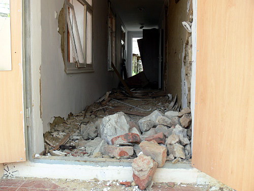 Дом Церетиловых после взрыва. Буйнакск, 8 мая 2013 г. Фото "Кавказского узла"