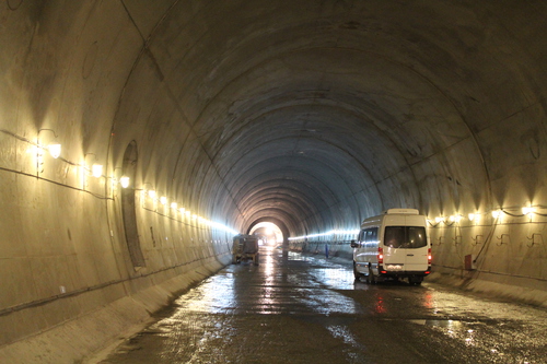 Часть реконструированного Рокского тоннеля. Северная Оестия, 17 мая 2013 г. Фото Эммы Марзоевой для "Кавказского узла"