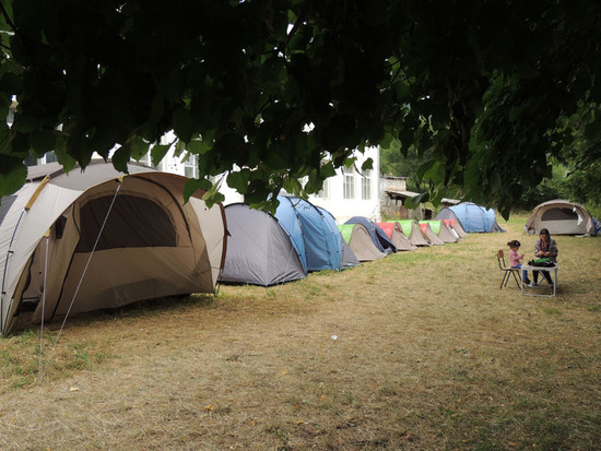 Палаточный лагерь для участников школы-семинара.