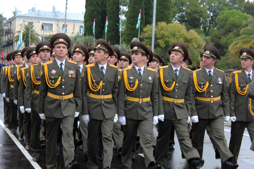 Военный парад в Сухуме 30 сентября 2013 г. Военнослужащие Вооруженных сил Республики Абхазия. Фото Анжелы Кучуберия для "Кавказского узла"