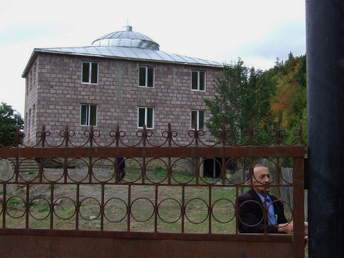 Мечеть в селе Чела. 22 cентября 2013 г. Фото Эдиты Бадасян для "Кавказского узла"