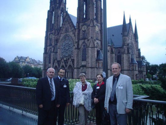 Международная рабочая группа в Страсбурге. 2006г. Слева на право: я, Аваз Гасанов, Светлана Алексеевна, Карине Минасян, Бернхард Клазен.