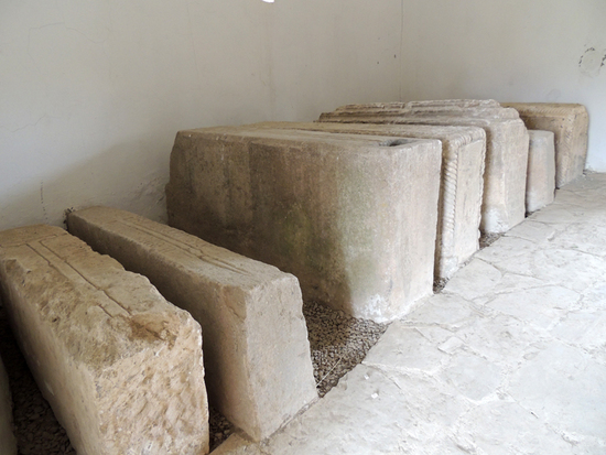 Церковь «Пустынь Кусаноц». Усыпательница Мелик-Шахназарянов. Церковь «Пустынь Кусаноц». Усыпательница Мелик-Шахназарянов.