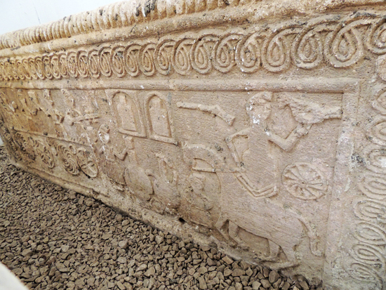 Церковь «Пустынь Кусаноц». Усыпальница Мелик-Шахназарянов. Церковь «Пустынь Кусаноц». Усыпальница Мелик-Шахназарянов.