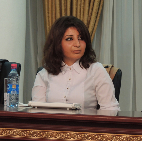Ануш Джавалян, активистка гражданского обшества, также считает, что общество Карабаха должно оживиться.