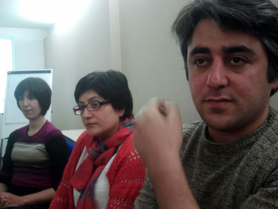 Слева на право: Лейла Вилмерс, Менеджер  International Alert  по проекту EPNK, Анаит (Нагорный Карабах), Юрий (Армения).
